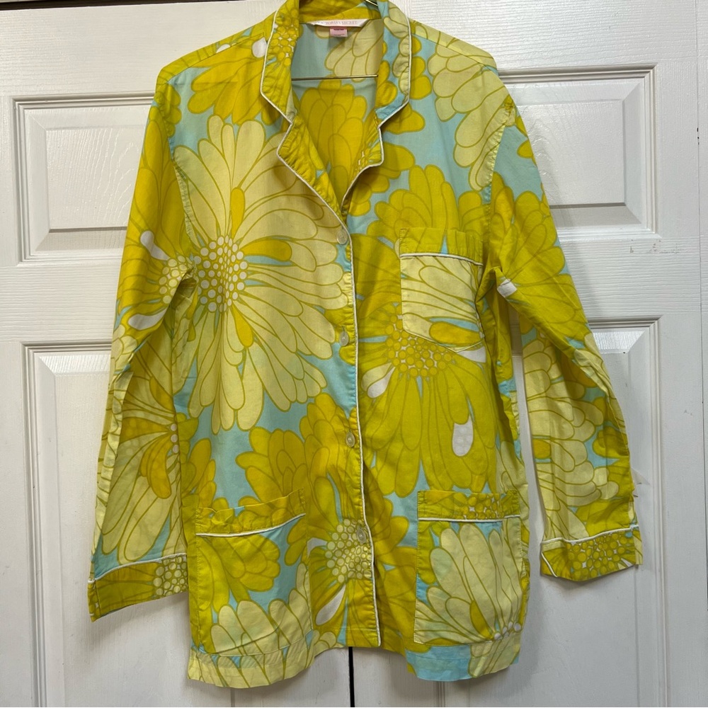 Victoria's Secret Pajama Top Yellow Floral Lightweight Long Sleeve Size Medium